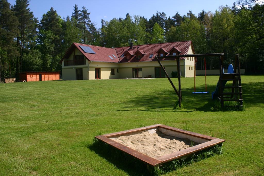 Penzion U Blatce Hotel Nové Hrady Exterior foto